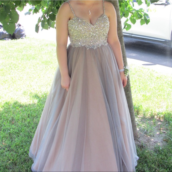 Ballgown style Prom Dress - Picture 1 of 3
